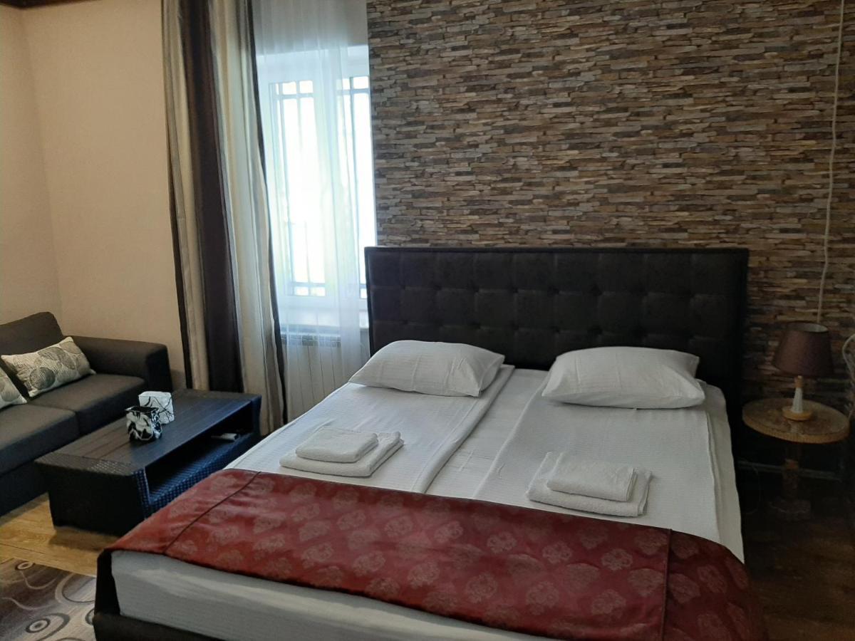 Shara Talyan Guest House & Tours Erywań Zewnętrze zdjęcie