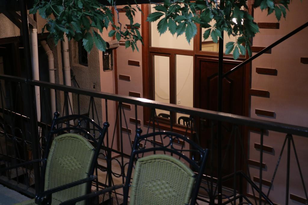 Shara Talyan Guest House & Tours Erywań Zewnętrze zdjęcie